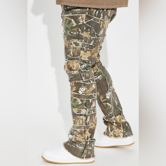 Custom made camo stacked flaired jeans - Picture 3 of 3